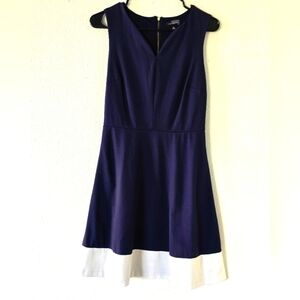 The Limited Dress Womens Sz XS Sleeveless Navy Blue White Vneck Tiered
